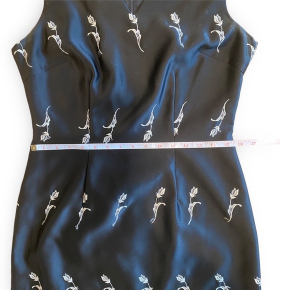 Vintage Caren Désirée Satin Mini Dress 90’s Embroidered Size 10 - Picture 7 of 12